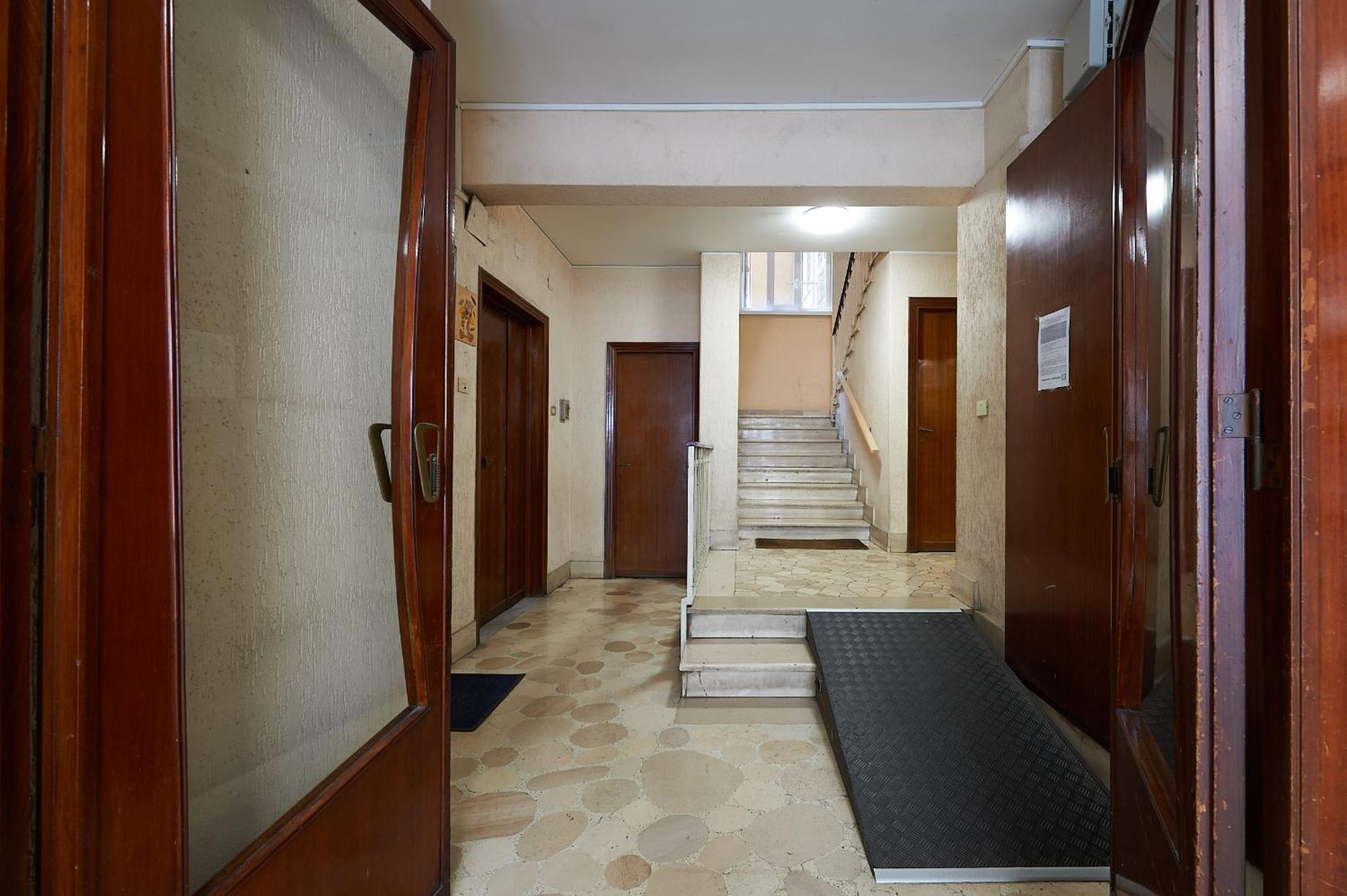 Apartment 15 Minuti Da San Giovanni - A C, Wifi E Smart Tv *